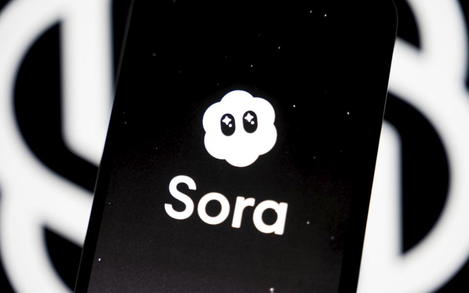 即梦VS可灵，谁能「对标」Sora2？-