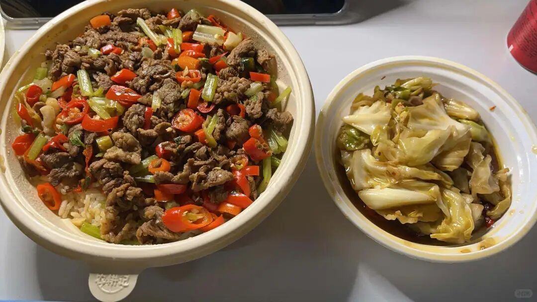 机炒盖码饭，“收割”写字楼打工人-