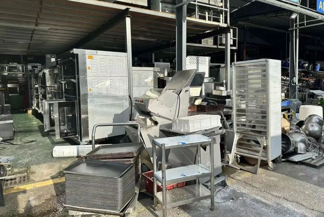 营业额暴跌50%！一批餐饮“收尸人”挣扎求生-