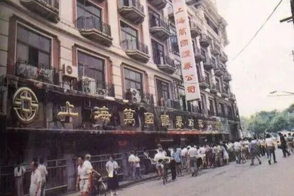 又一位时代性大佬，走了-